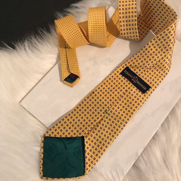 Tommy Hilfiger Men’s Silk Tie GUC - Picture 2 of 8
